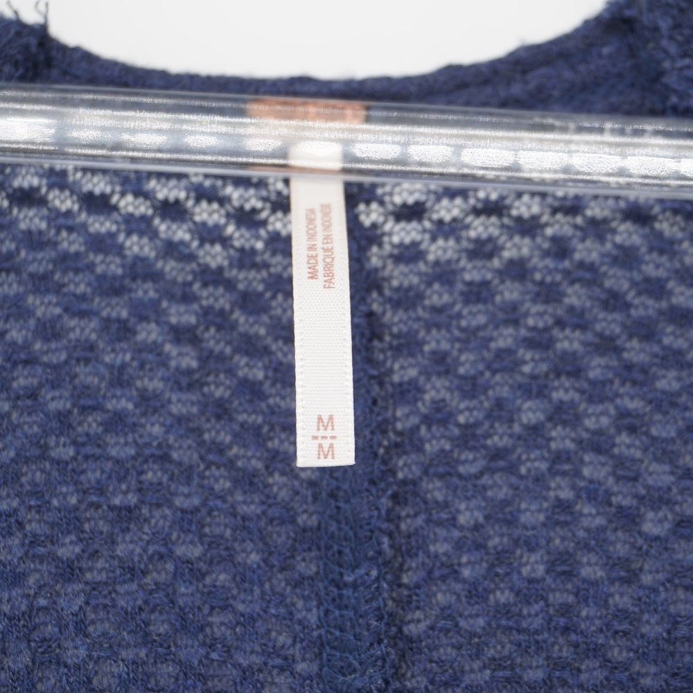 Free People Ventura Thermal‎ Top Navy Medium long sleeve bohemian Lagenlook - Picture 9 of 12